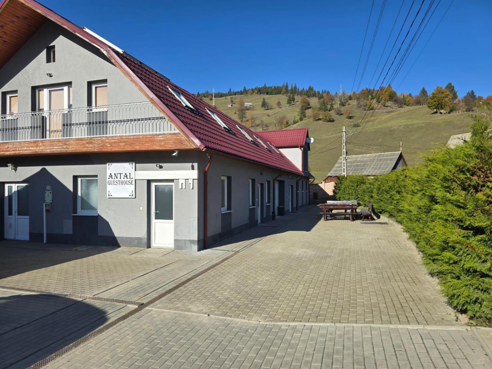 Antal Guesthouse Ghimeş-Făget Bagian luar foto